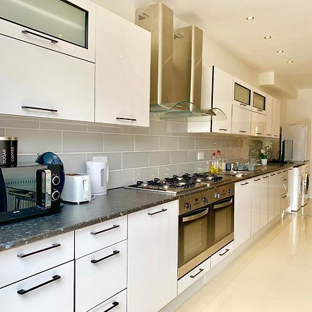 London Studio Apartments, Private Bathrooms And Parking Ilford Exterior foto