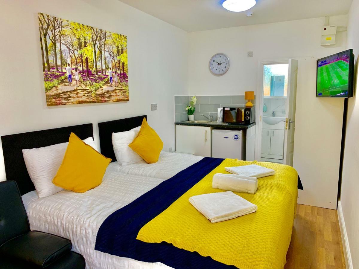 London Studio Apartments, Private Bathrooms And Parking Ilford Exterior foto